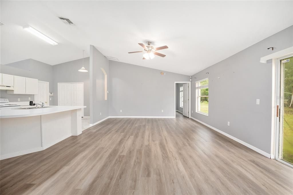 For Sale: $290,000 (3 beds, 2 baths, 2020 Square Feet)