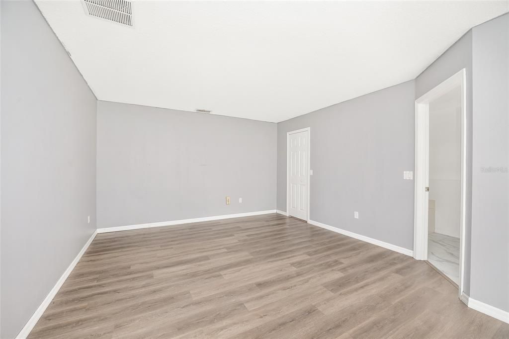 For Sale: $290,000 (3 beds, 2 baths, 2020 Square Feet)