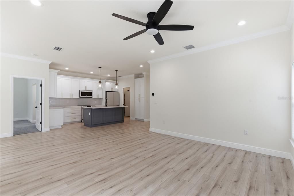 For Rent: $2,600 (3 beds, 2 baths, 1614 Square Feet)