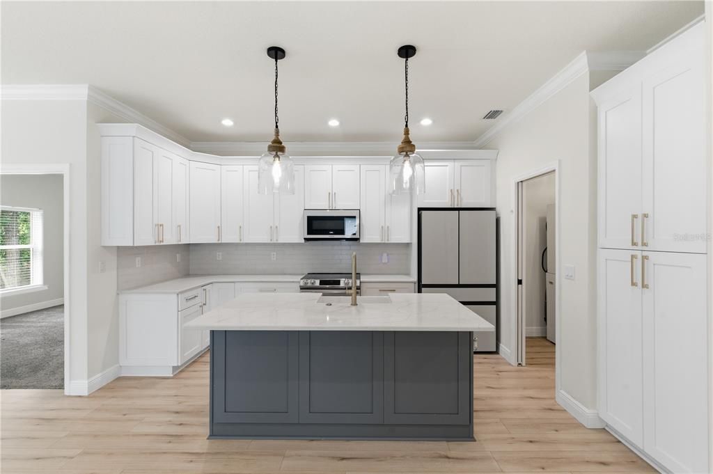 For Rent: $2,600 (3 beds, 2 baths, 1614 Square Feet)