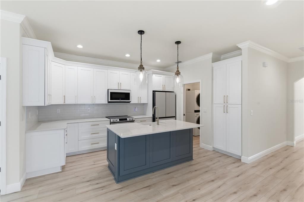For Rent: $2,600 (3 beds, 2 baths, 1614 Square Feet)