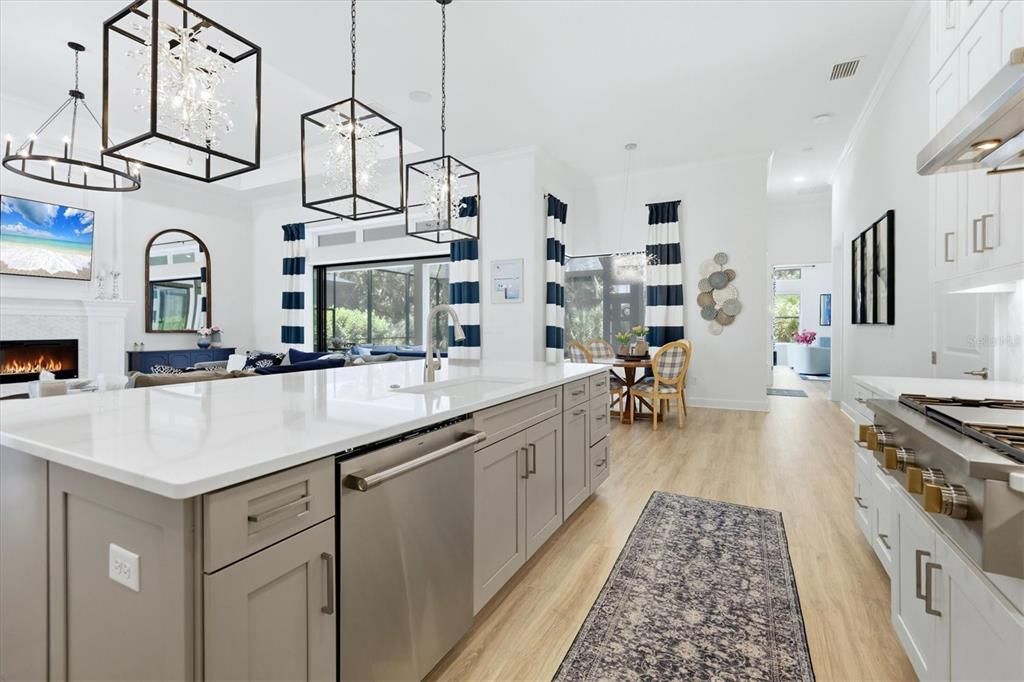 For Sale: $1,990,000 (4 beds, 4 baths, 4898 Square Feet)