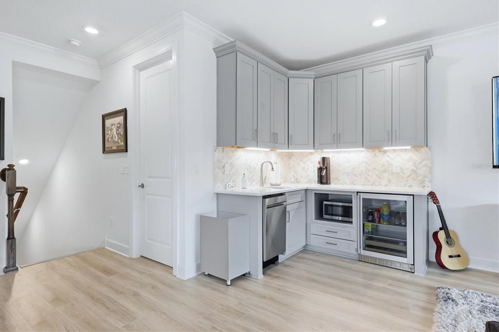 For Sale: $1,990,000 (4 beds, 4 baths, 4898 Square Feet)