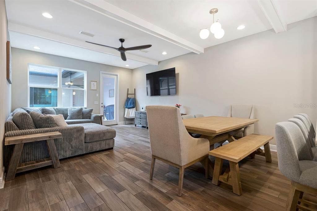 En Venta: $399,999 (2 camas, 2 baños, 1772 Pies cuadrados)
