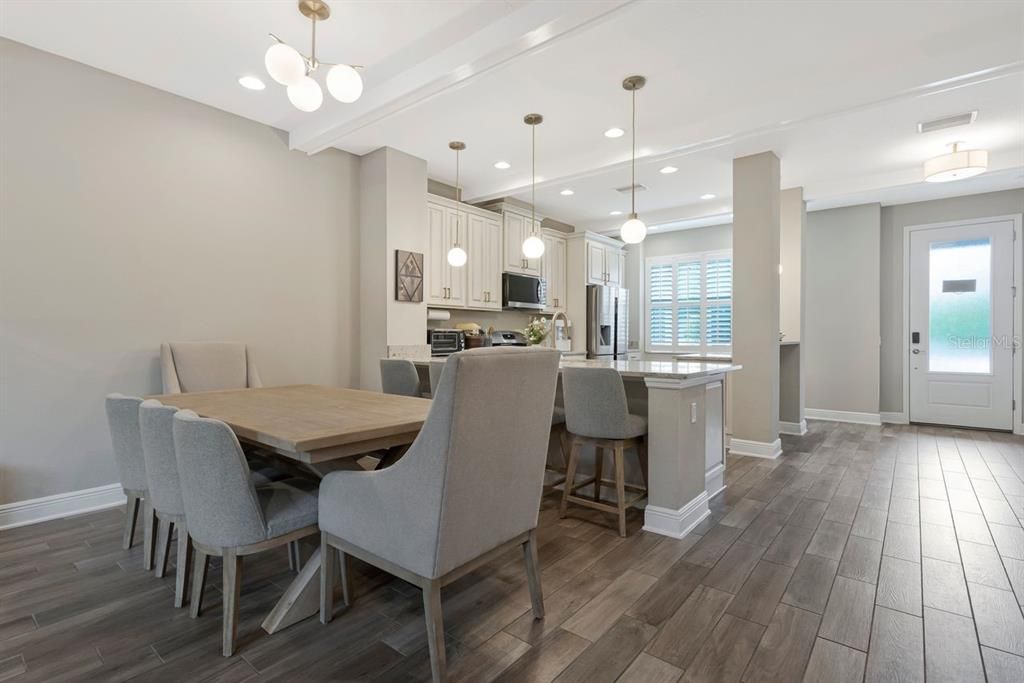 En Venta: $399,999 (2 camas, 2 baños, 1772 Pies cuadrados)