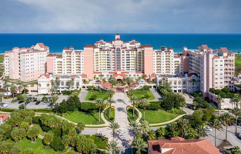 For Sale: $320,000 (1 beds, 1 baths, 678 Square Feet)