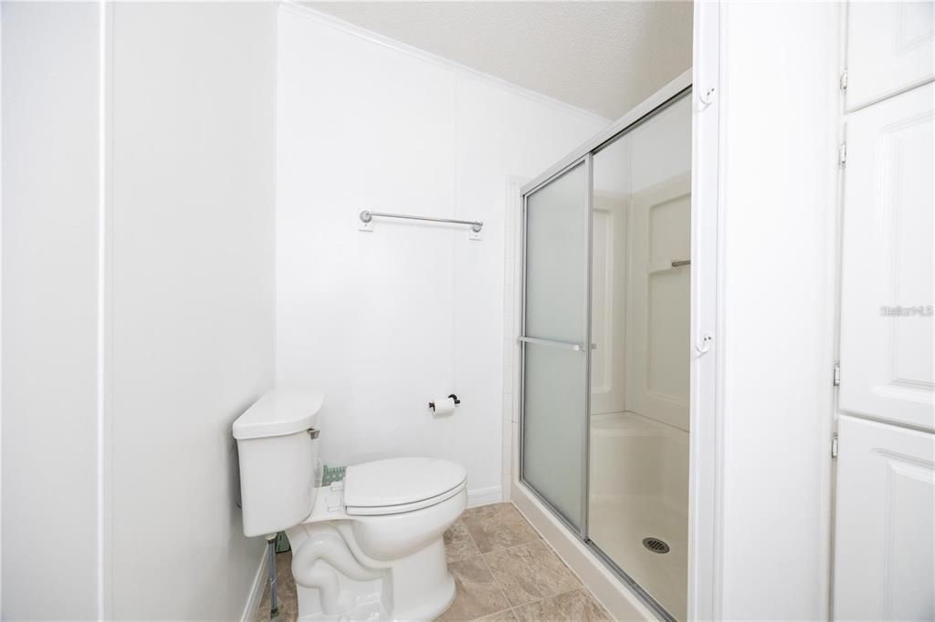 For Sale: $300,000 (3 beds, 2 baths, 1951 Square Feet)