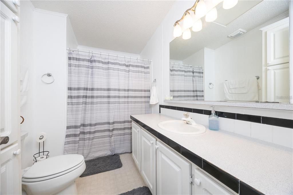 For Sale: $300,000 (3 beds, 2 baths, 1951 Square Feet)