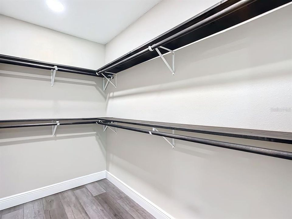 For Sale: $339,900 (3 beds, 2 baths, 1396 Square Feet)