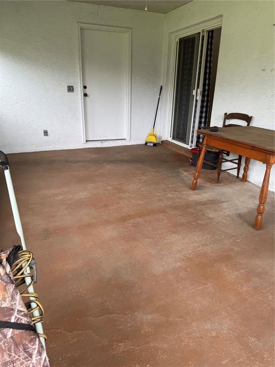 For Sale: $199,999 (3 beds, 2 baths, 1281 Square Feet)