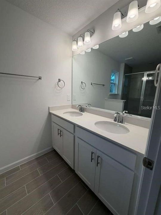 В аренду: $1,850 (3 спален, 2 ванн, 1782 Квадратных фут)
