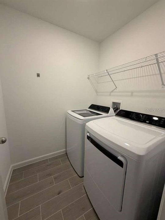 В аренду: $1,850 (3 спален, 2 ванн, 1782 Квадратных фут)
