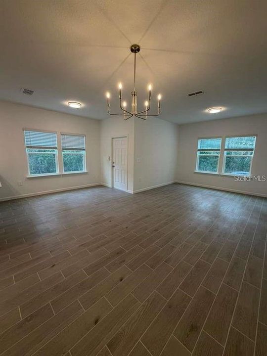 В аренду: $1,850 (3 спален, 2 ванн, 1782 Квадратных фут)