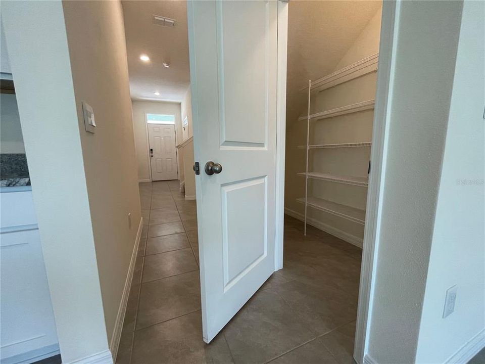 En Renta: $1,950 (3 camas, 2 baños, 1758 Pies cuadrados)