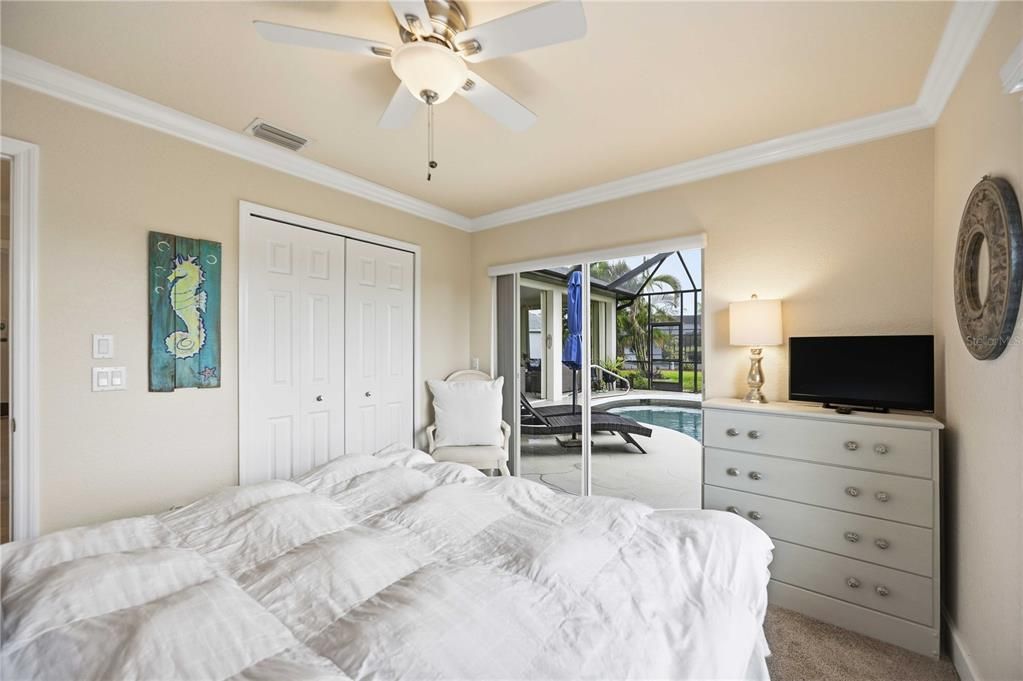 For Sale: $439,900 (3 beds, 2 baths, 2085 Square Feet)