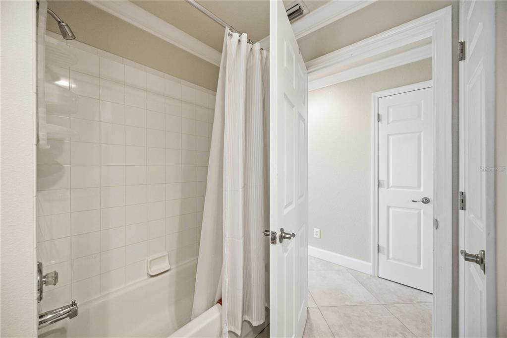 For Sale: $439,900 (3 beds, 2 baths, 2085 Square Feet)
