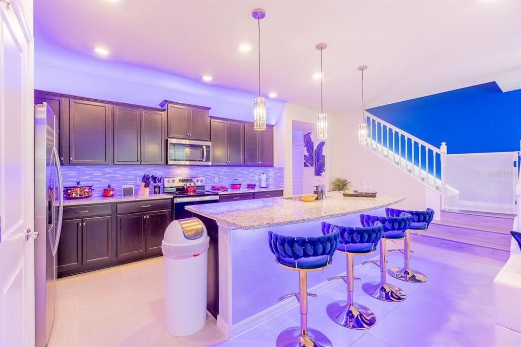 For Sale: $535,000 (5 beds, 4 baths, 2293 Square Feet)