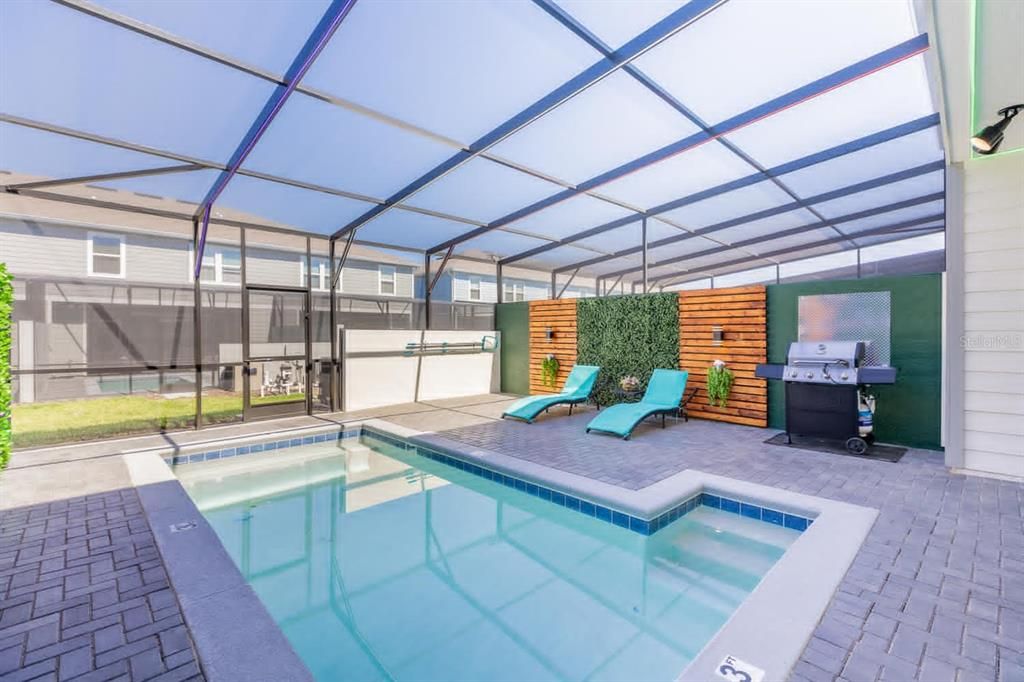 For Sale: $535,000 (5 beds, 4 baths, 2293 Square Feet)