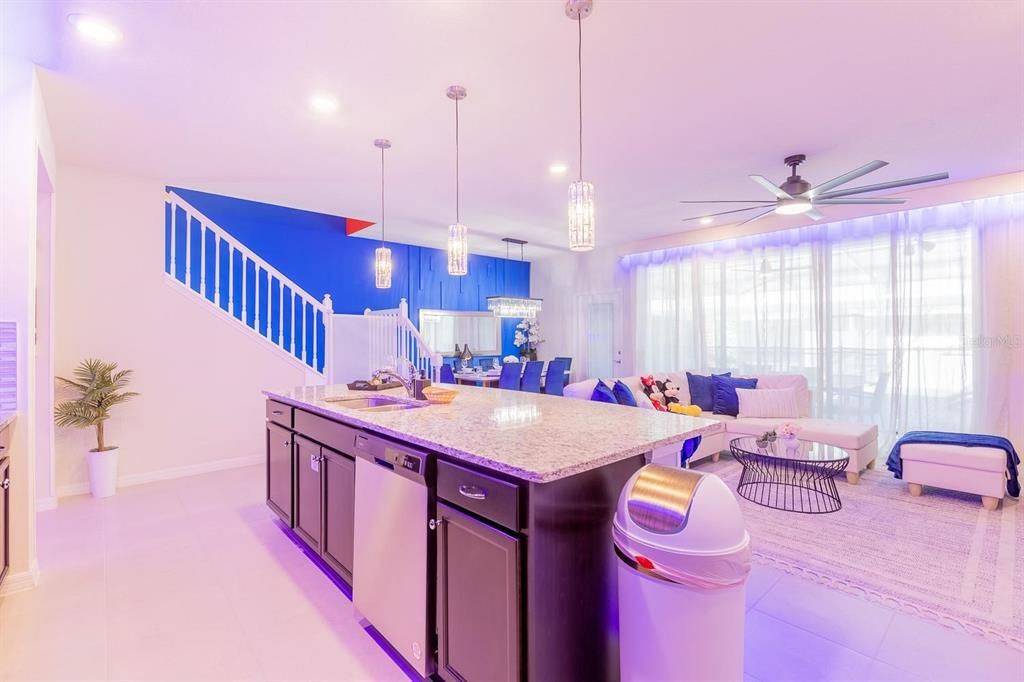 For Sale: $535,000 (5 beds, 4 baths, 2293 Square Feet)