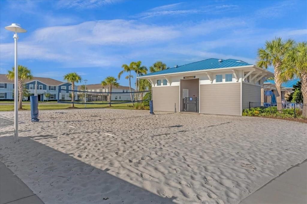 For Sale: $535,000 (5 beds, 4 baths, 2293 Square Feet)