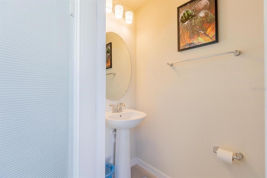 For Sale: $535,000 (5 beds, 4 baths, 2293 Square Feet)