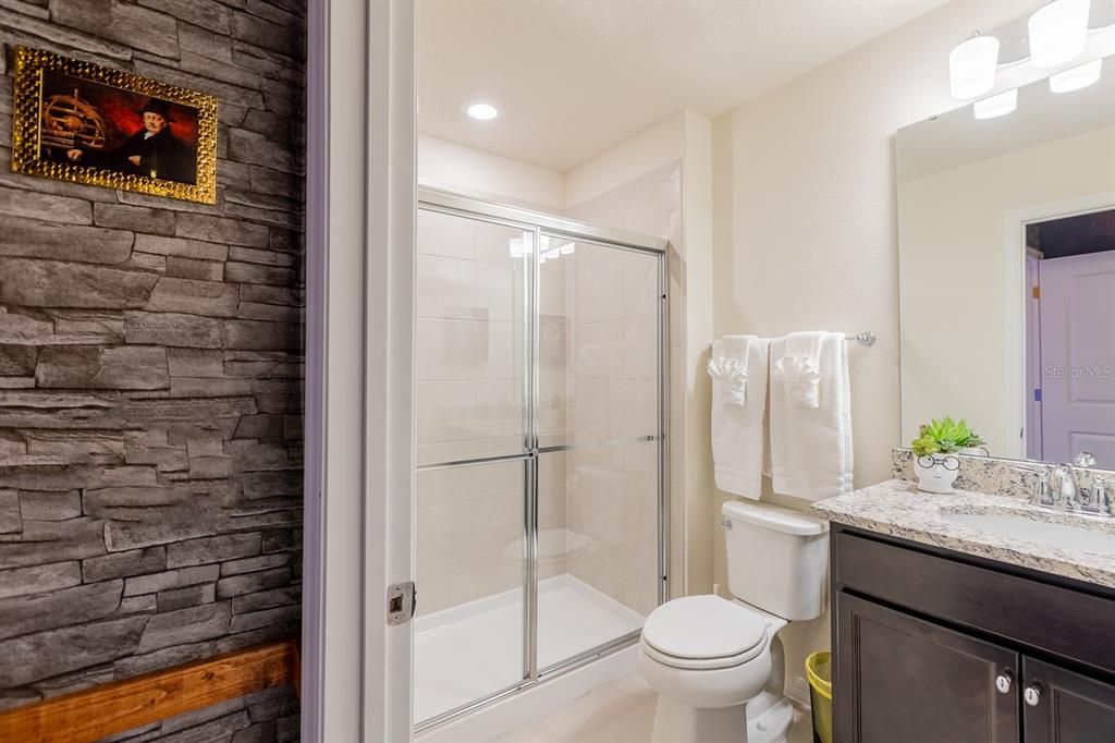 For Sale: $535,000 (5 beds, 4 baths, 2293 Square Feet)