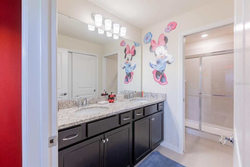 For Sale: $535,000 (5 beds, 4 baths, 2293 Square Feet)