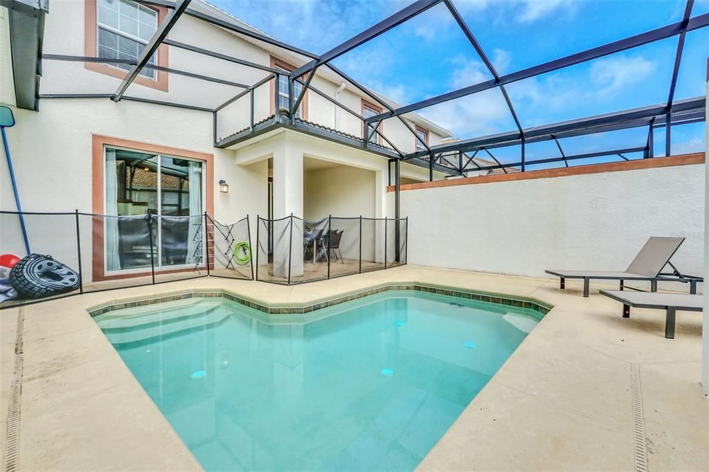 En Venta: $355,000 (4 camas, 3 baños, 1902 Pies cuadrados)