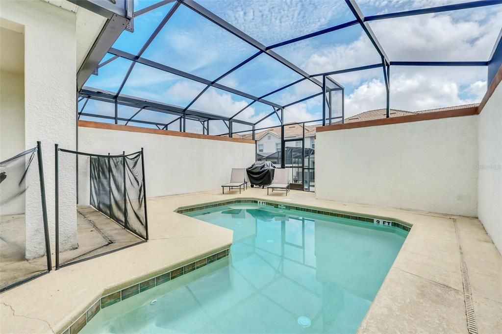 En Venta: $355,000 (4 camas, 3 baños, 1902 Pies cuadrados)