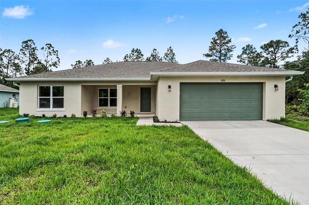 Active With Contract: $324,900 (4 beds, 2 baths, 1986 Square Feet)