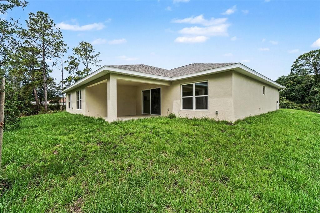 Active With Contract: $324,900 (4 beds, 2 baths, 1986 Square Feet)