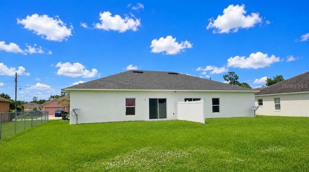 For Sale: $525,000 (6 beds, 0 baths, 2580 Square Feet)