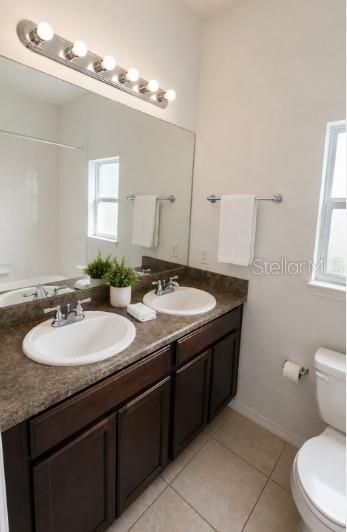For Sale: $525,000 (6 beds, 0 baths, 2580 Square Feet)