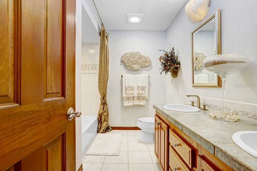 For Sale: $634,000 (4 beds, 3 baths, 2411 Square Feet)