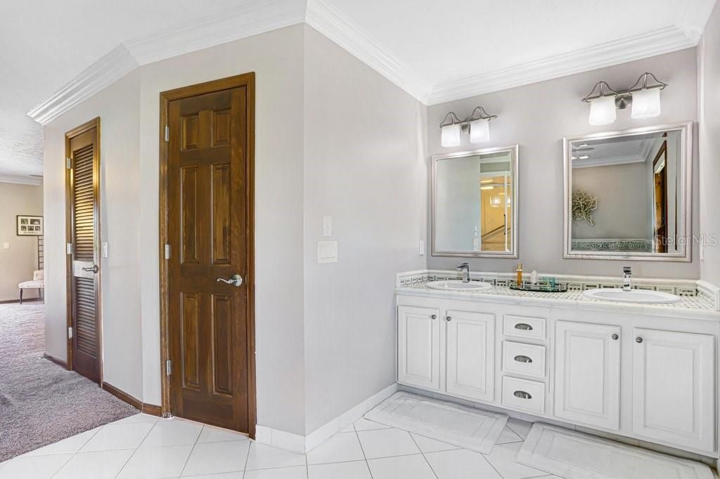 For Sale: $634,000 (4 beds, 3 baths, 2411 Square Feet)