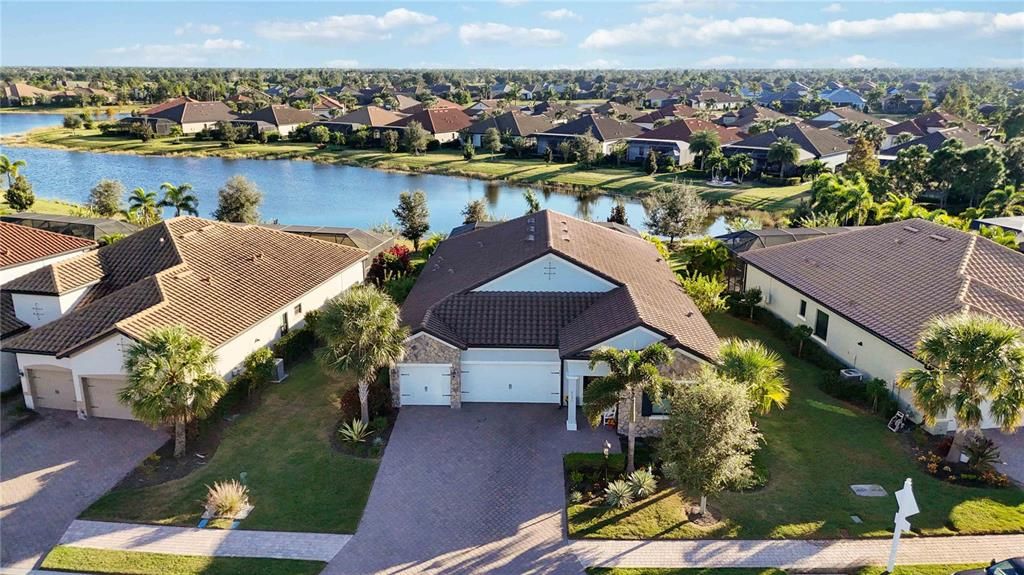 Active With Contract: $5,500 (4 beds, 3 baths, 2717 Square Feet)