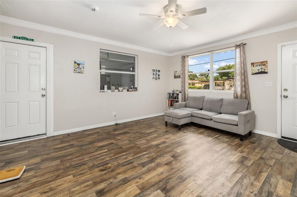 En Venta: $224,999 (3 camas, 2 baños, 1110 Pies cuadrados)