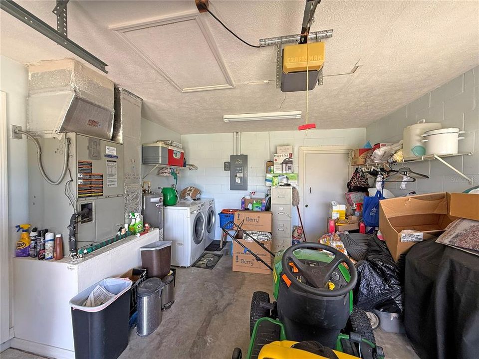 For Sale: $209,900 (2 beds, 2 baths, 1098 Square Feet)
