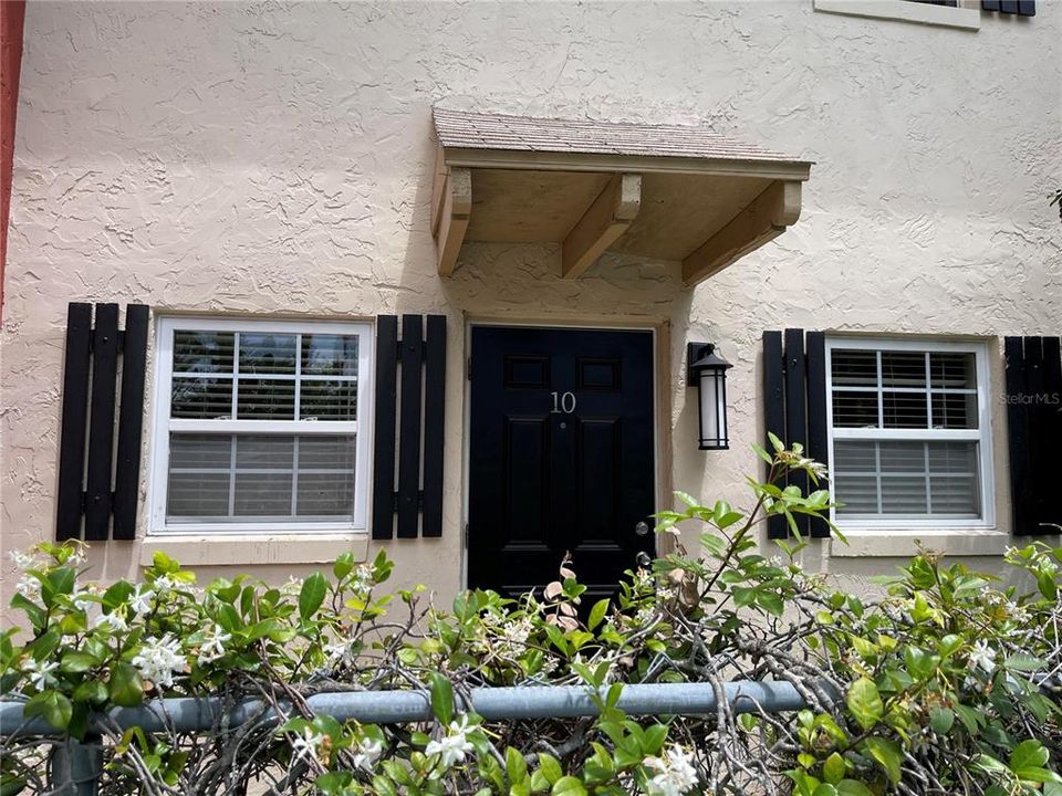 For Sale: $145,000 (1 beds, 1 baths, 537 Square Feet)