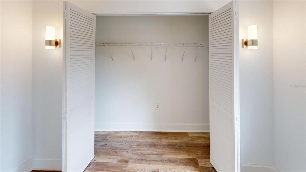For Sale: $145,000 (1 beds, 1 baths, 537 Square Feet)