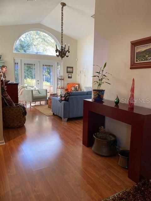 For Rent: $2,340 (3 beds, 2 baths, 1247 Square Feet)