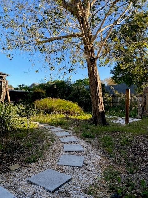 For Rent: $2,340 (3 beds, 2 baths, 1247 Square Feet)