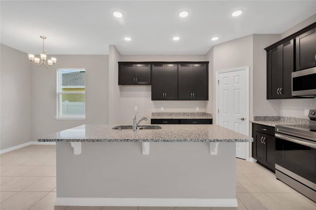 For Sale: $318,990 (4 beds, 3 baths, 2001 Square Feet)