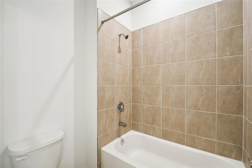 For Sale: $318,990 (4 beds, 3 baths, 2001 Square Feet)