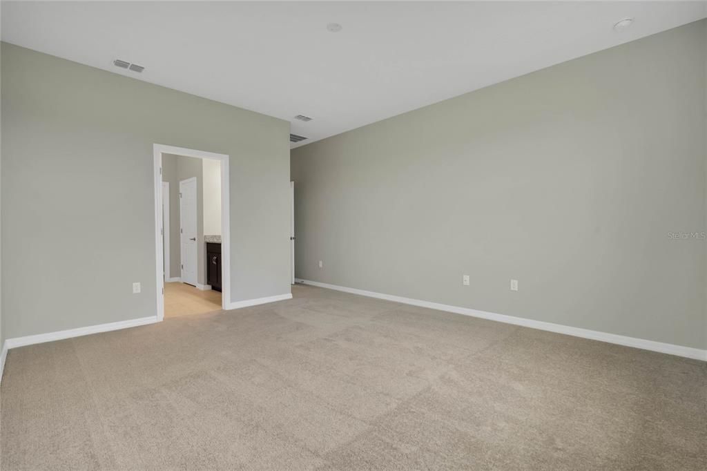 For Sale: $318,990 (4 beds, 3 baths, 2001 Square Feet)