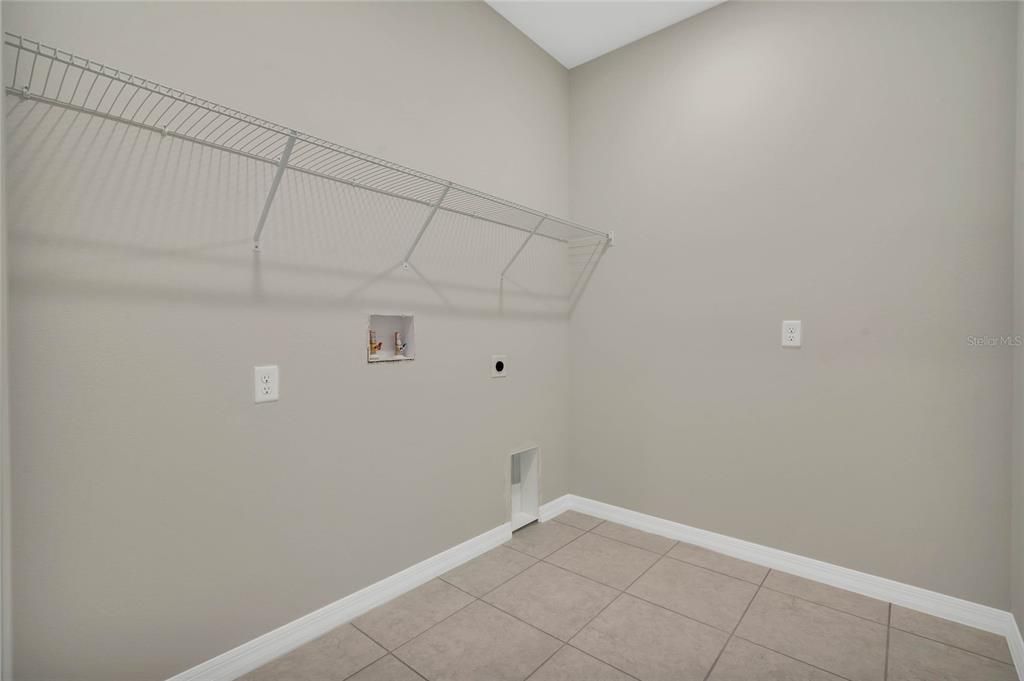 For Sale: $318,990 (4 beds, 3 baths, 2001 Square Feet)