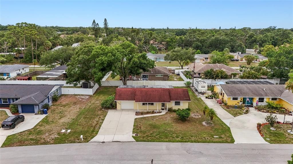 For Sale: $325,000 (2 beds, 2 baths, 1345 Square Feet)