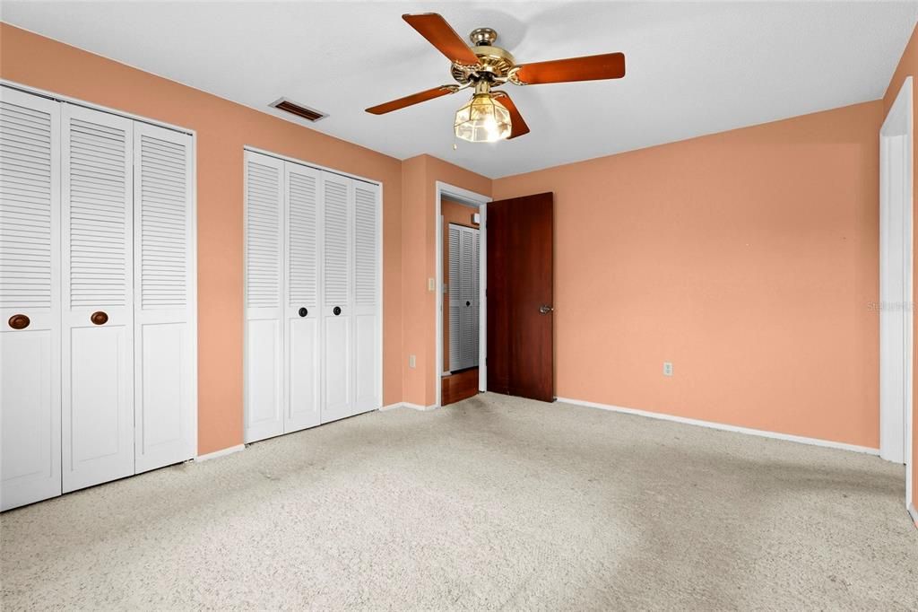 For Sale: $325,000 (2 beds, 2 baths, 1345 Square Feet)
