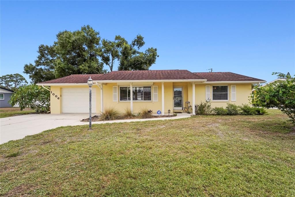 For Sale: $325,000 (2 beds, 2 baths, 1345 Square Feet)