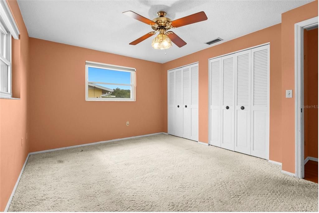 For Sale: $325,000 (2 beds, 2 baths, 1345 Square Feet)